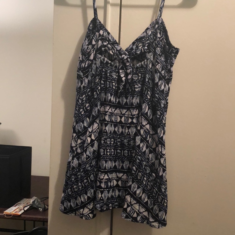 Patterned tank - Picture 2 of 2